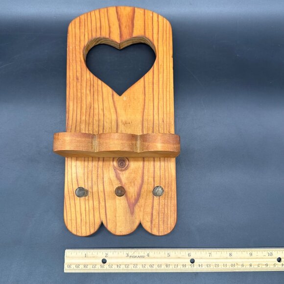 Vintage Wooden Shelf Wall Hanging Heart Cutout 3 Pegs Handmade Cottagecore - Picture 9 of 10